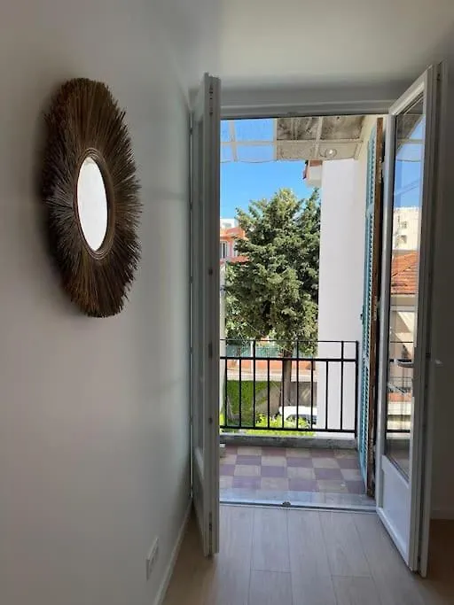 Apartment Appartement A 2 Pas De La Mer Et Parking Prive Nice