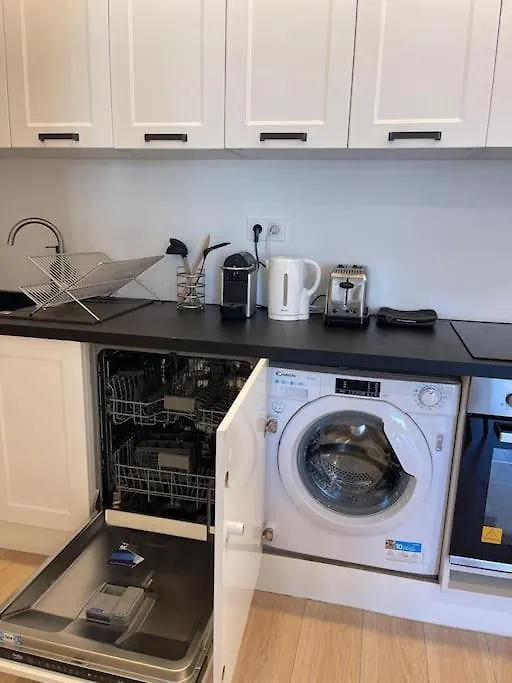 Apartment Appartement A 2 Pas De La Mer Et Parking Prive Nice France